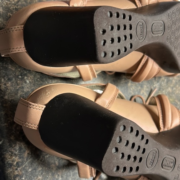 Amazing blush Camper platform sandals, great condition, size 38/8. - Picture 8 of 16